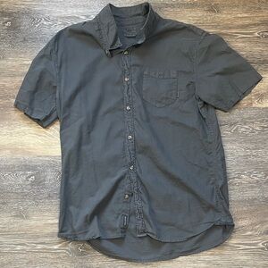 VANS Men's Black Short-Sleeve Button-Down Shirt